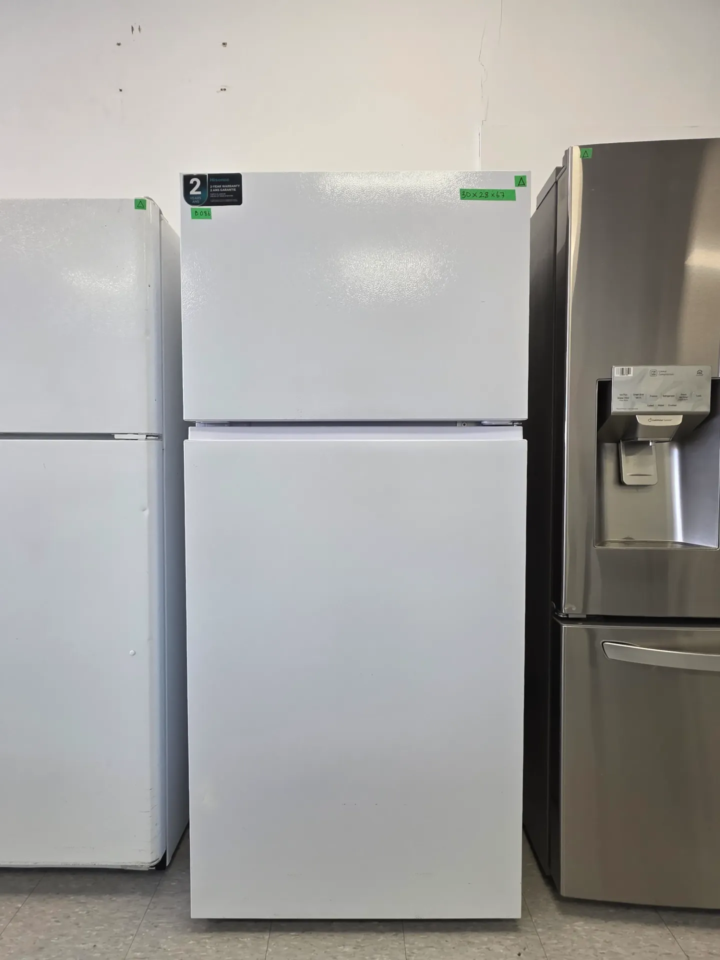 Hisense 30" Top Freezer Refrigerator-RT18A2FWD
