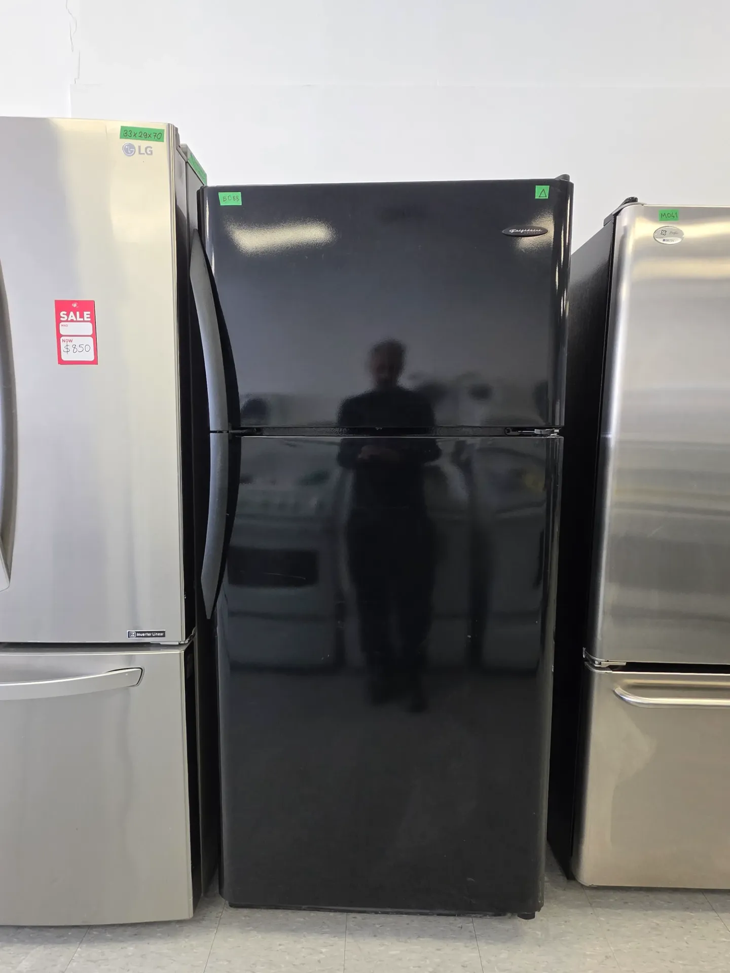 Frigidaire 30" Top Freezer Refrigerator-GS18HTZDPB9