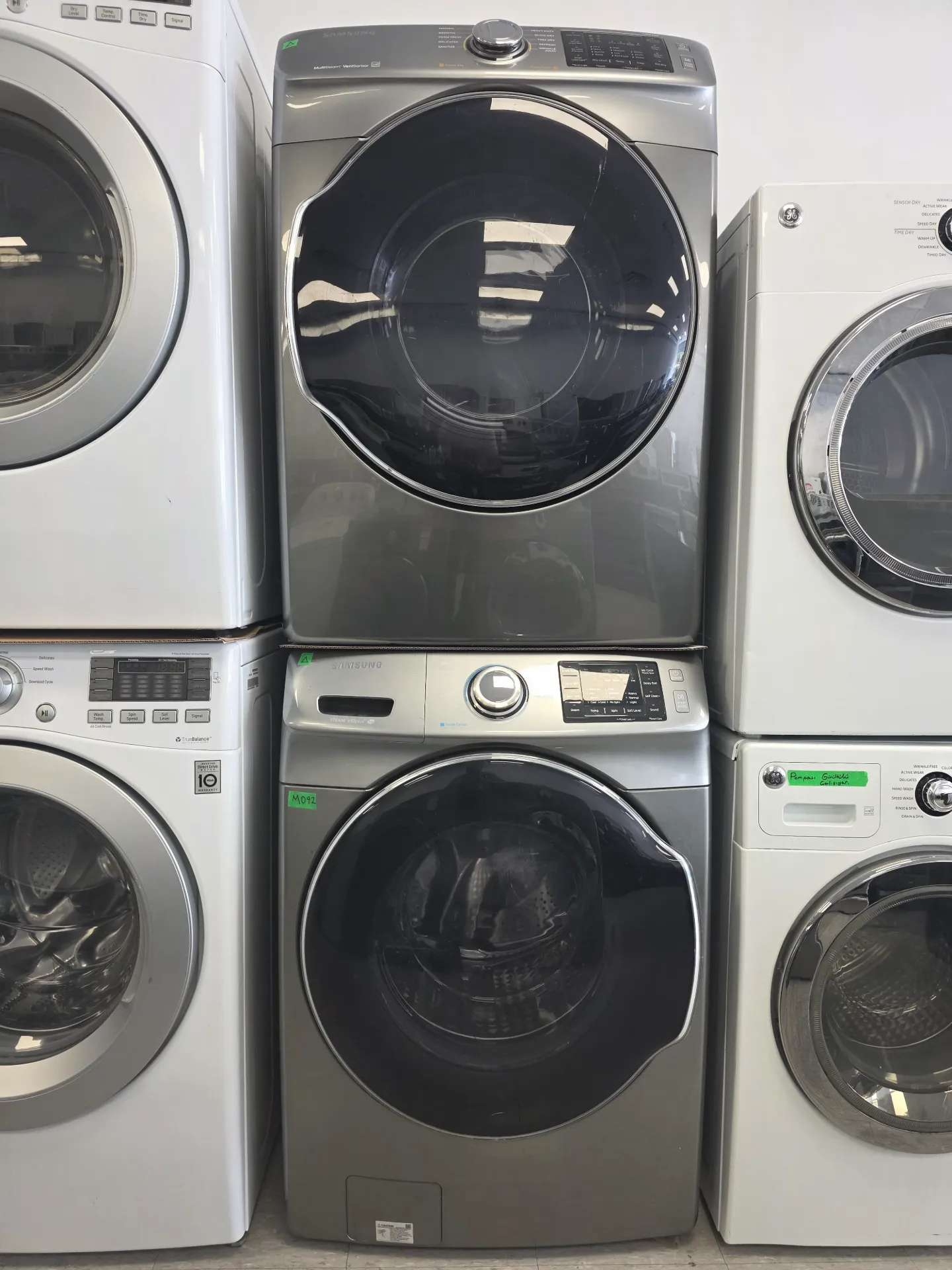 [M092] Samsung 27" Front Load Washer and Dryer Set