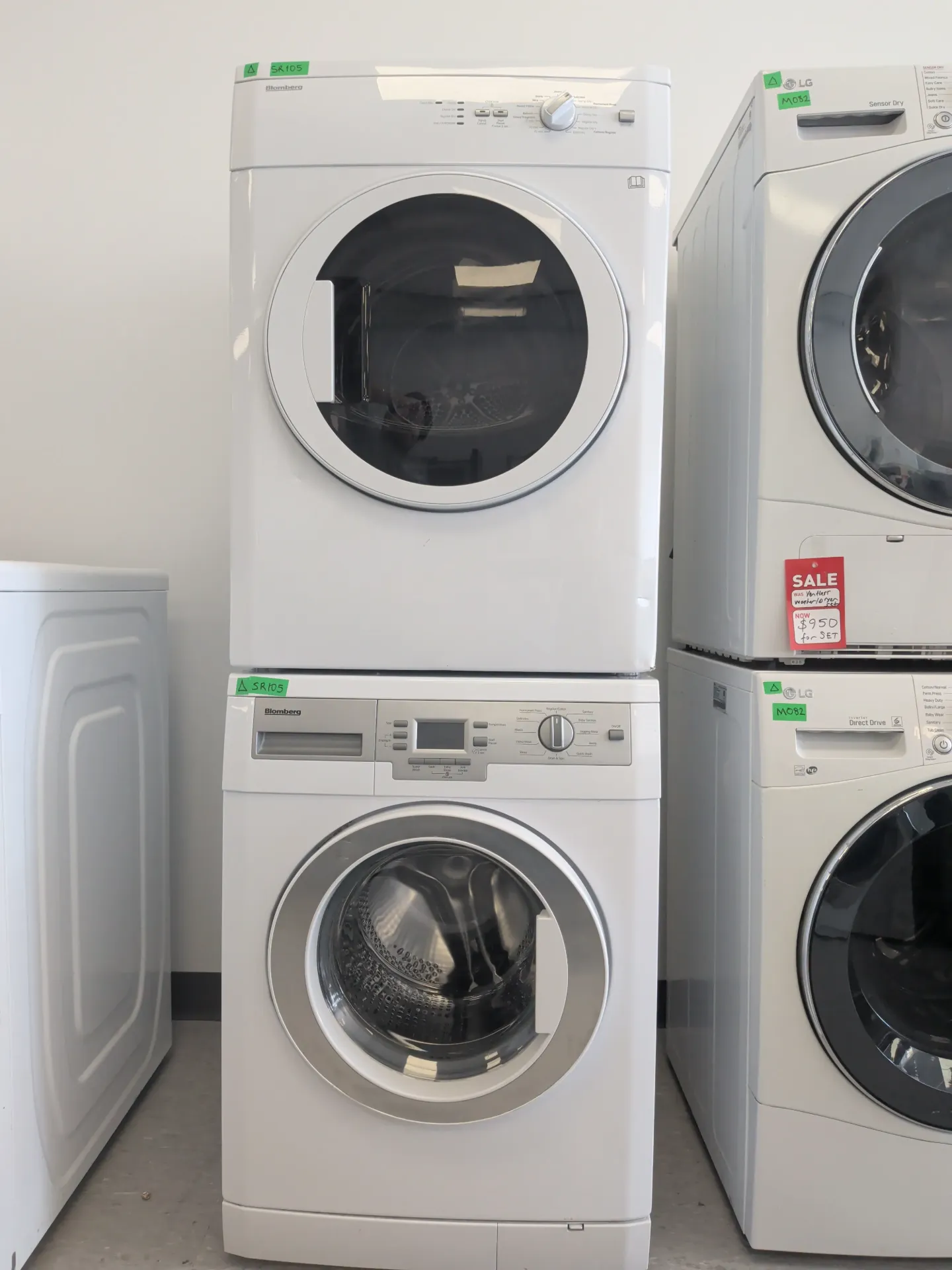 Blomberg 24'' Front Load Washer and Dryer Set