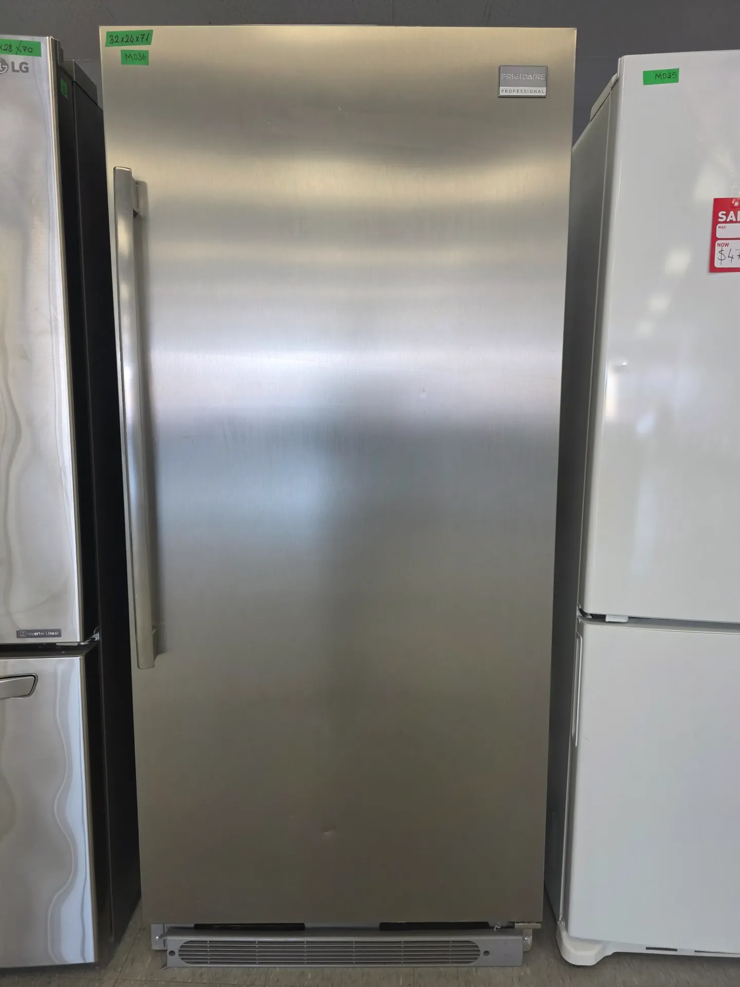 Frigidaire 32" All-Refrigerator-FPRH19D7LF1