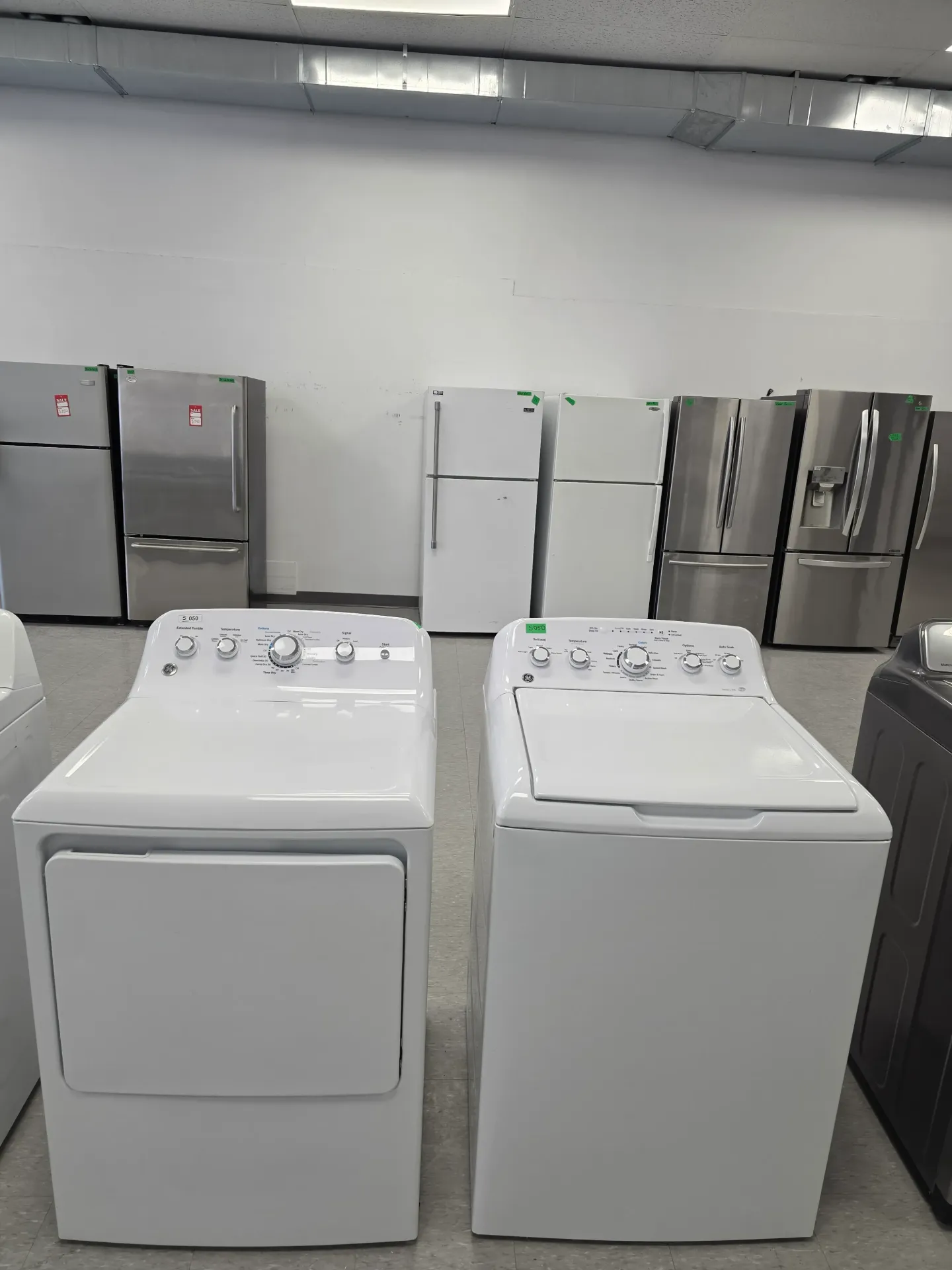 GE 27" Top Load Washer and Dryer Set